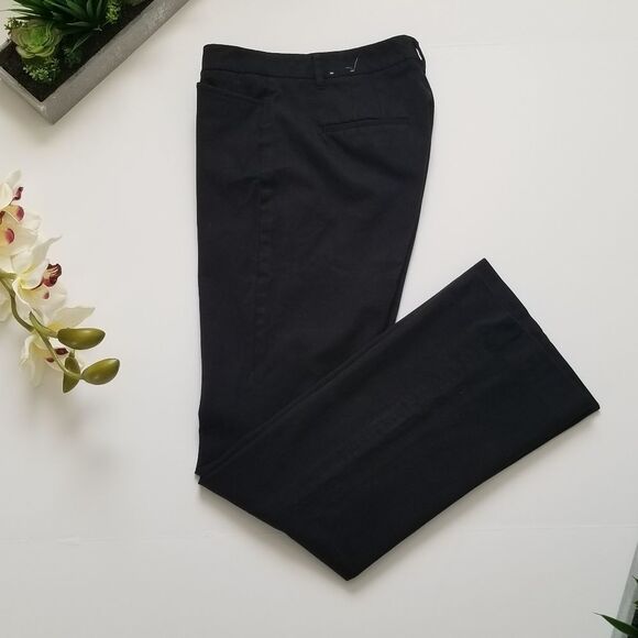 💥WHBM Skinny Boot Black pants💥 - Picture 2 of 3
